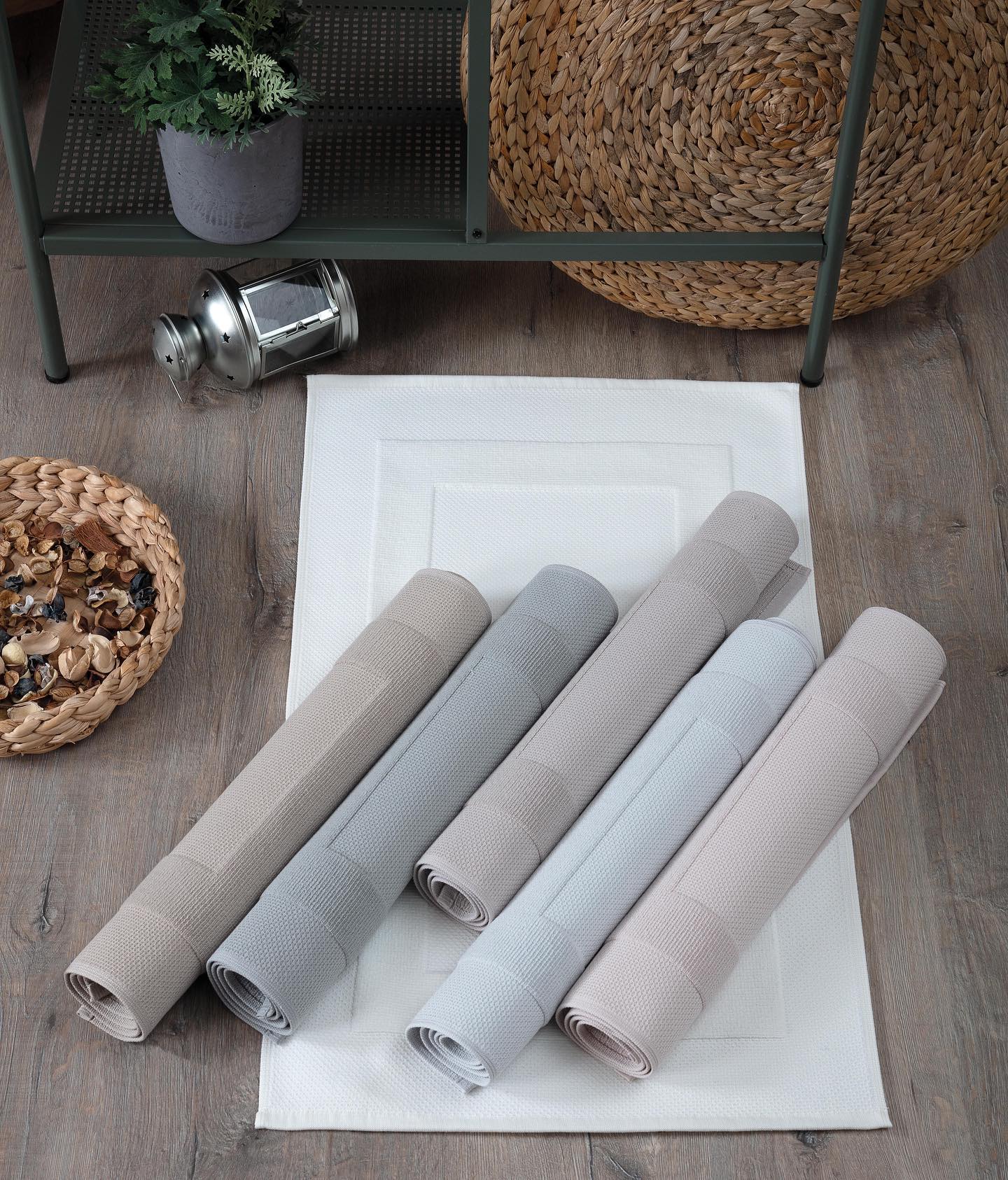 پادری حوله ای رنگ‌بندی
